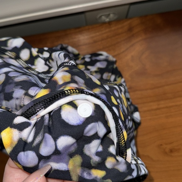 Lululemon Fast and Free Tight II Cropped Leggings - Size: 6 - Picture 8 of 9